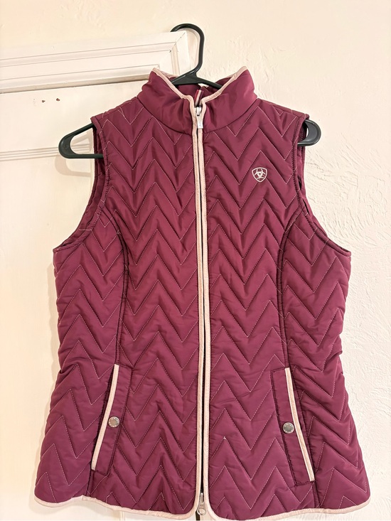 Ariat Jackets & Blazers - Ariat Quilted Vest